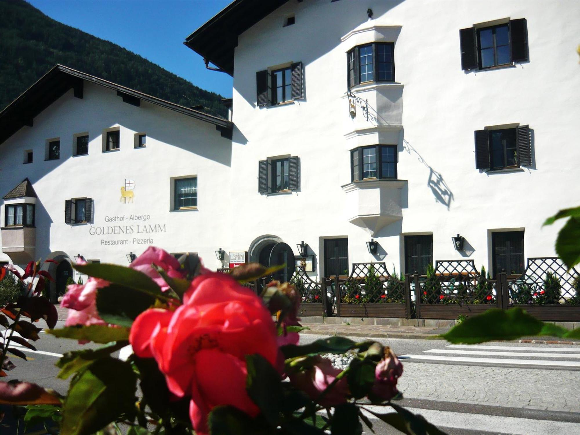 Gasthof Goldenes Lamm Vahrn Eksteriør bilde