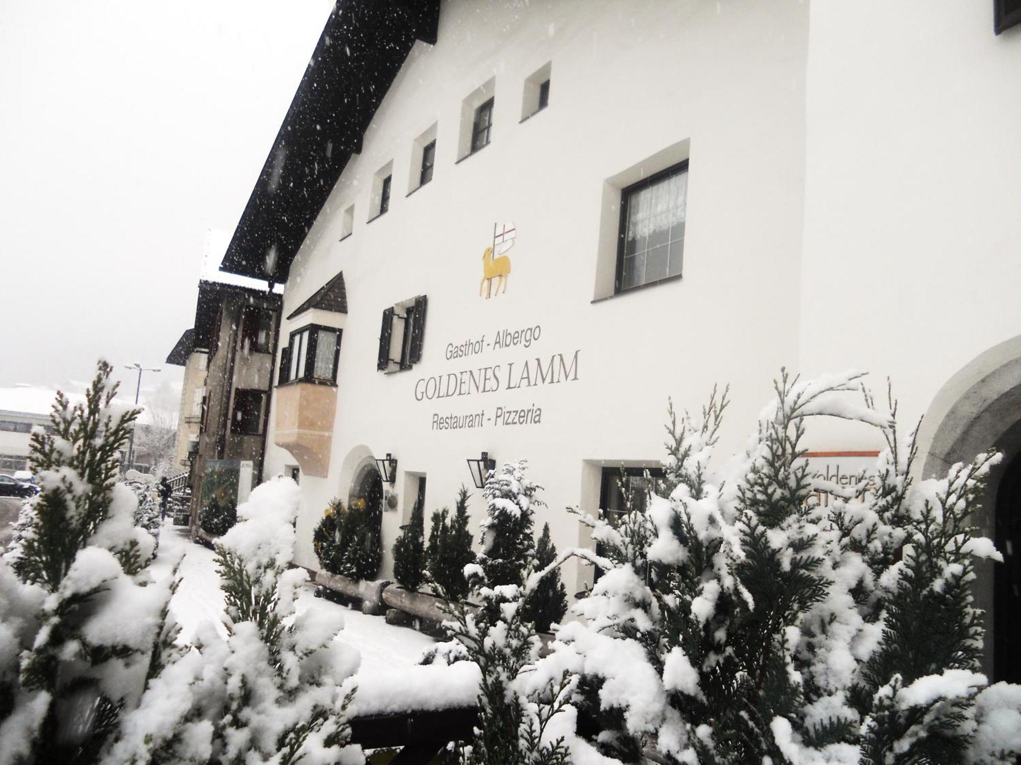 Gasthof Goldenes Lamm Vahrn Eksteriør bilde